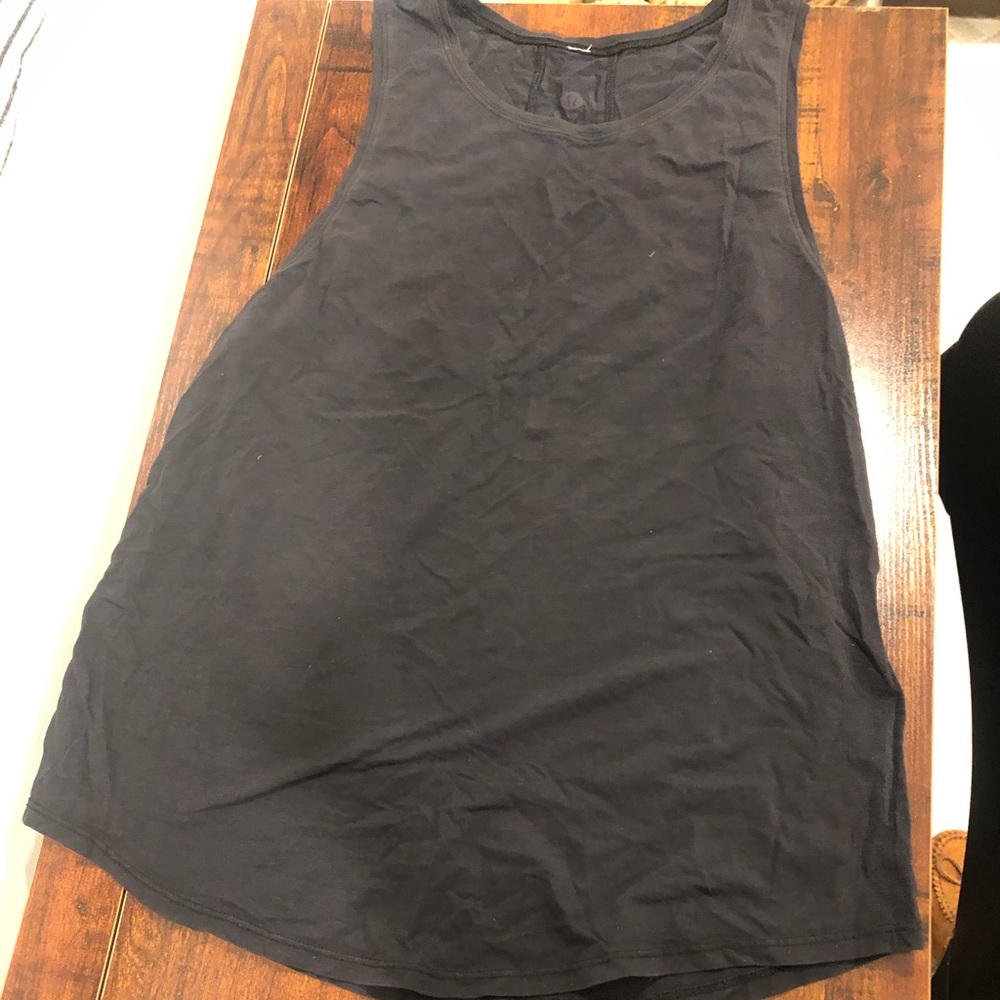 Lululemon black tank